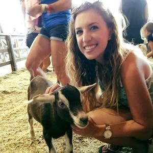 Meet your Posher, Christina